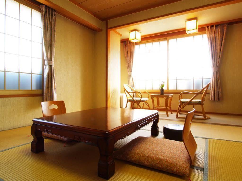 Hotel Bergtour Marukita Hakuba Exterior foto